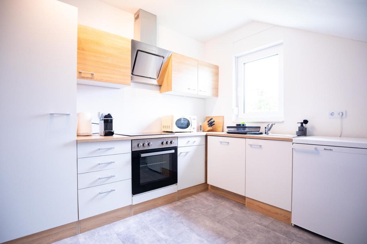 Design-Ferienwohnung In Kelberg Am Nuerburgring: Platz Fuer 6, Kueche, Wifi, Netflix 外观 照片