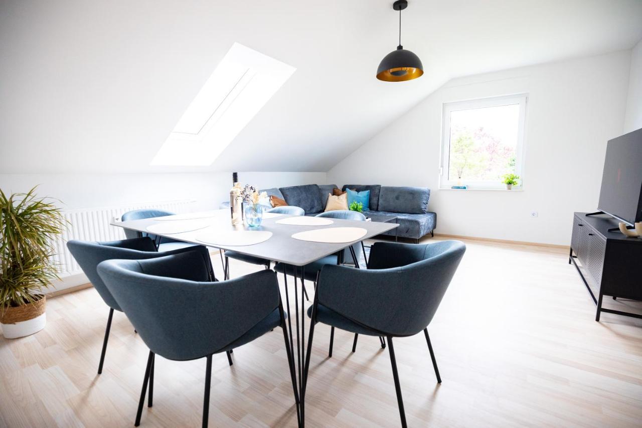 Design-Ferienwohnung In Kelberg Am Nuerburgring: Platz Fuer 6, Kueche, Wifi, Netflix 外观 照片